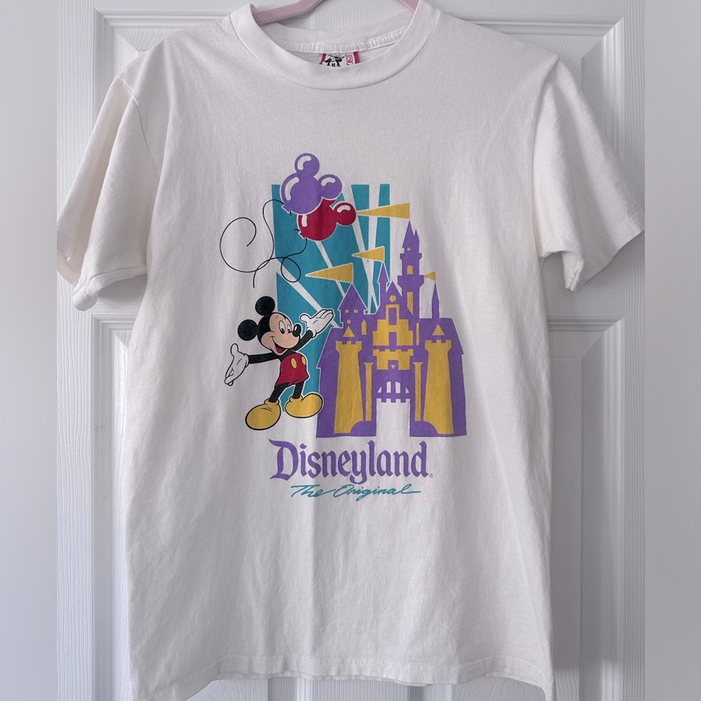 Vintage Disney Designs Tee Size M